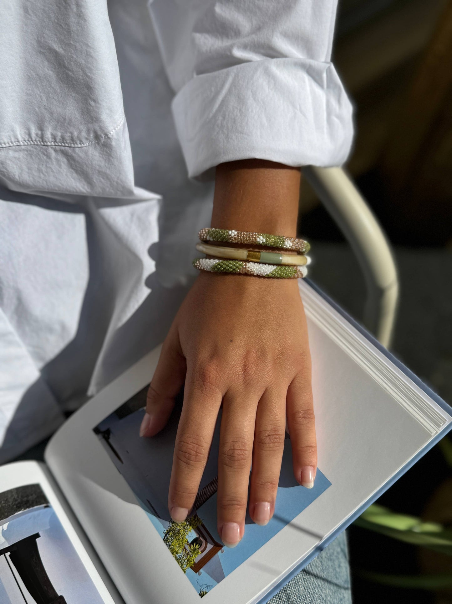 Lacquered buffalo horn bangle Multicolor Khaki White Gold C22