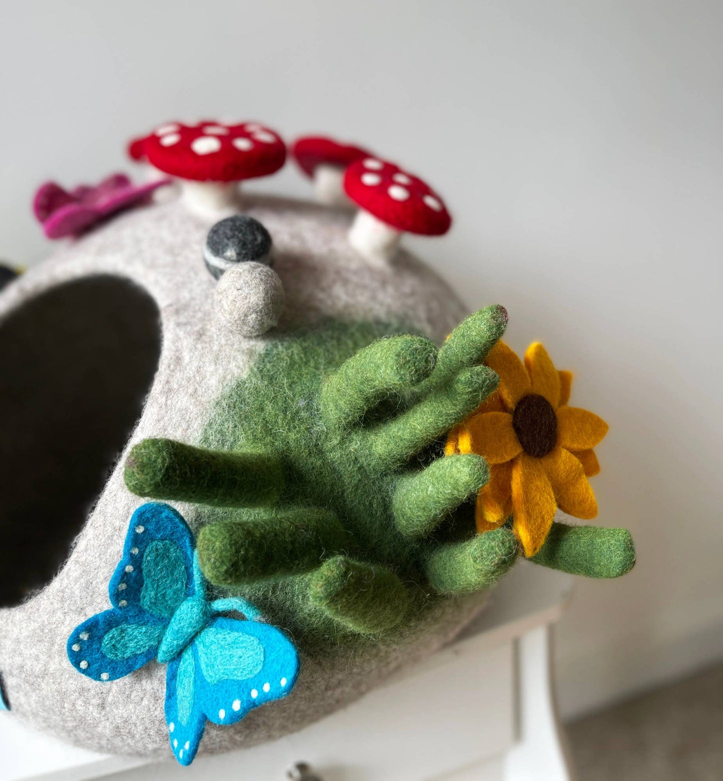 Pet Cave Home Garden, 100% Wool, Wet Felted, Handmade